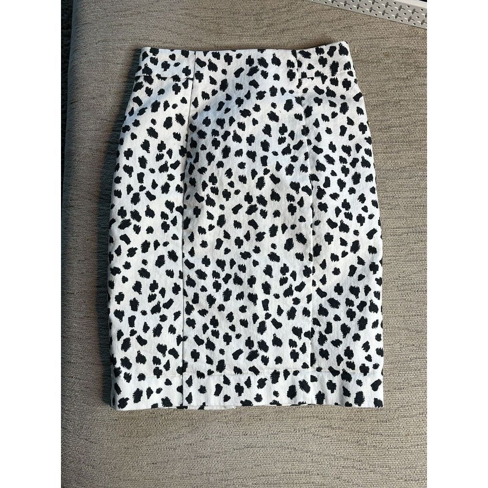Skirt Black And White Leopard Size 2‎